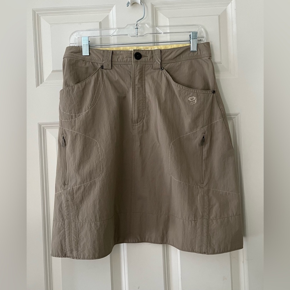 Mountain Hardwear La Strada Skirt  Khaki Outdoor Hiking Stretch UPF 50+ Size 6